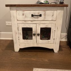 Dresser and Nightstand 