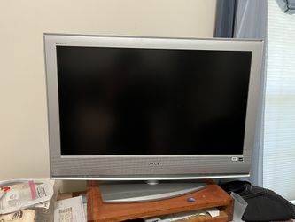 Sony 35” TV & Verge Mounting Kit