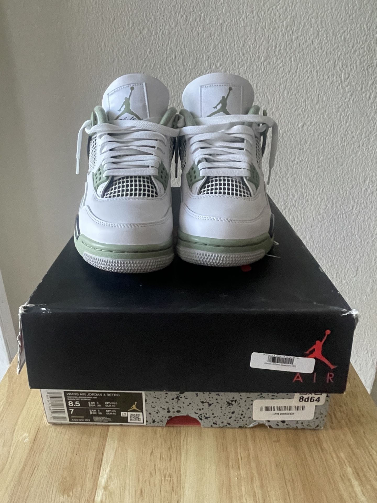 Jordan 4 sea foam