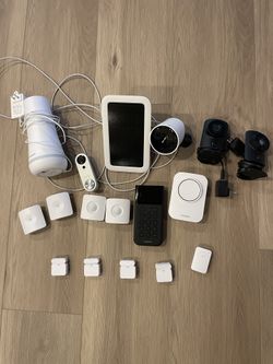 17 Piece SimpliSafe Home Security System Kit