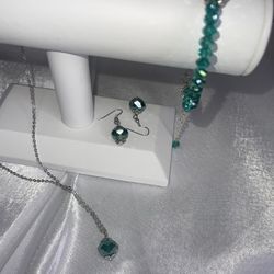 Handmade Jewelry/ Joyería Hecha A Mano