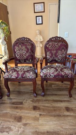 Dining chairs/ accent chairs