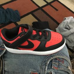 Nike brand new 20$ size 10c kids