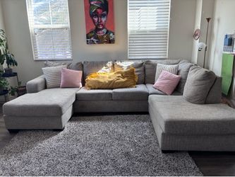 Large Gray Sectional Couch – Must Pick Up