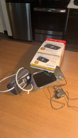 OMRON 10 Series Wireless Blood Pressure Monitor – Bluetooth – Complete