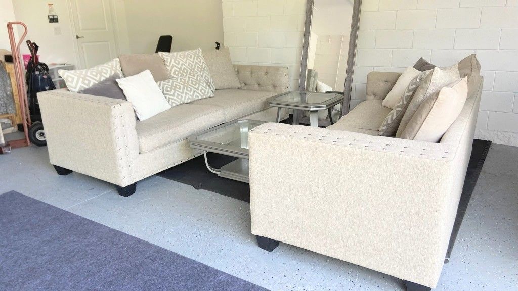 Cindy Crawford Sofa Set