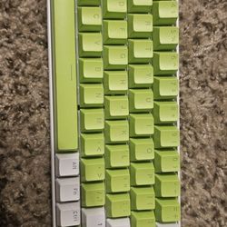 Xinmeng 60% Wireless Mechanical Keyboard w/ Green Keycaps + USB Receiver