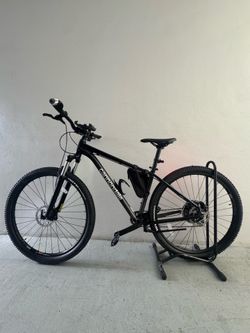 New!!!Cannondale trail 5 bike M size 29”