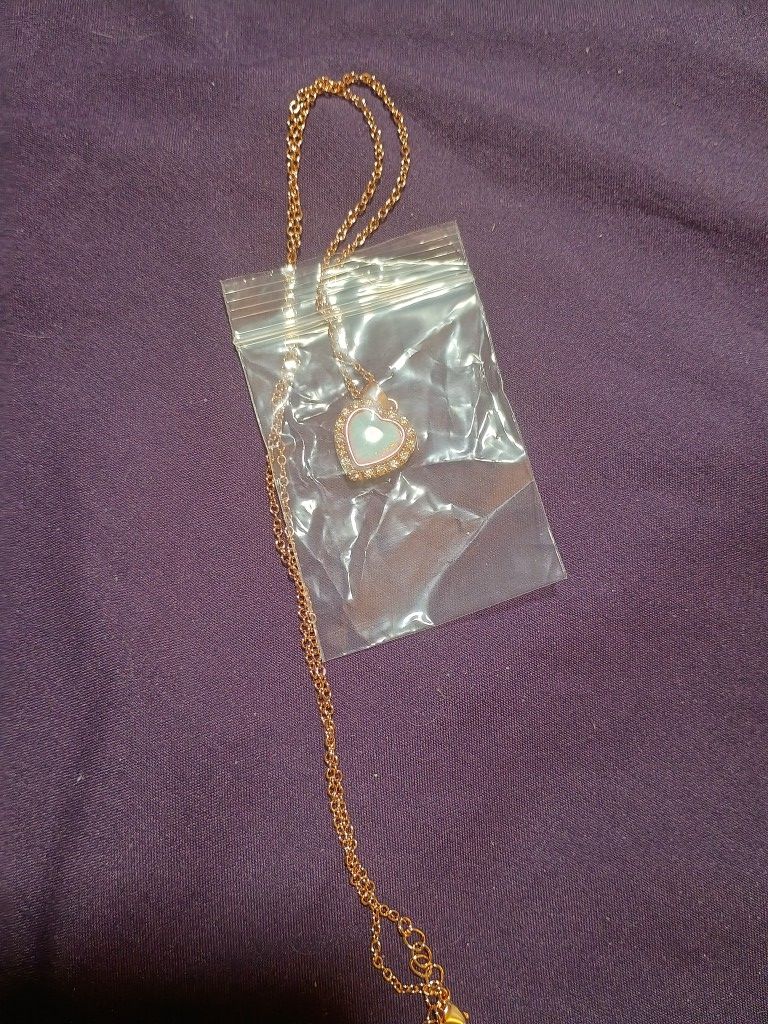 Raw Opal Rose Gold Necklace 