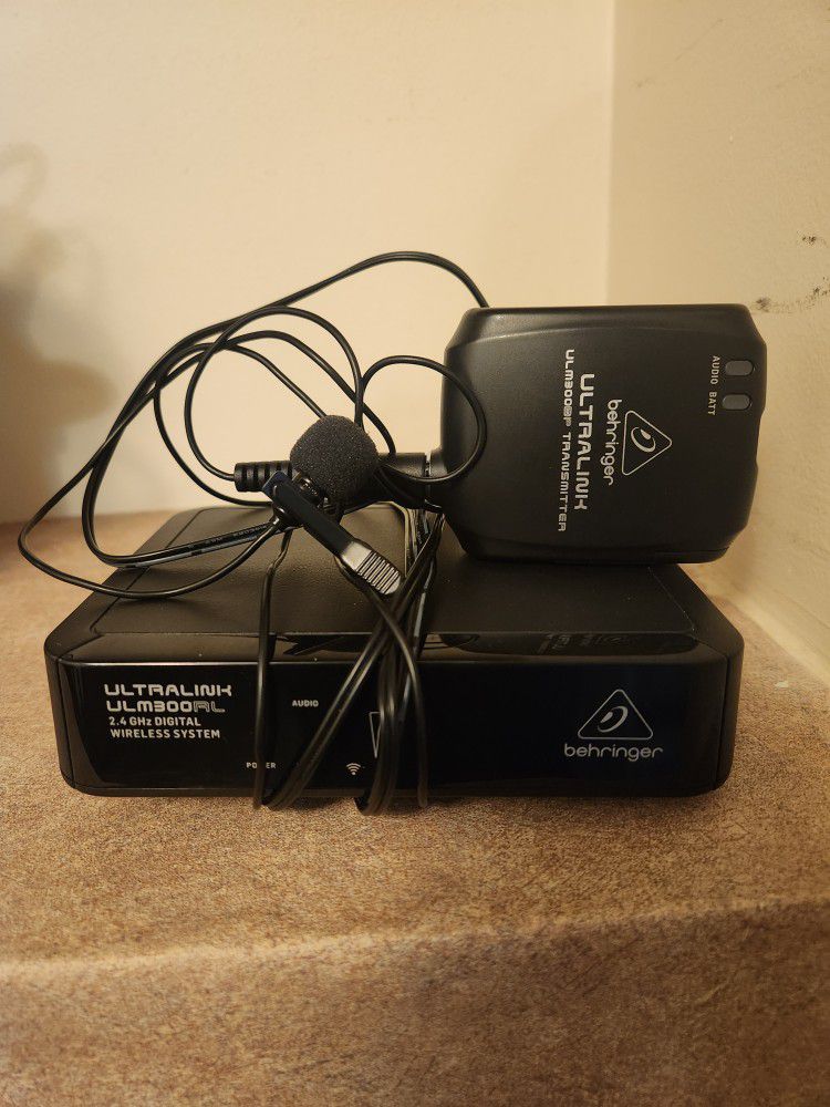 Behringer Wireless Microphone Headset 