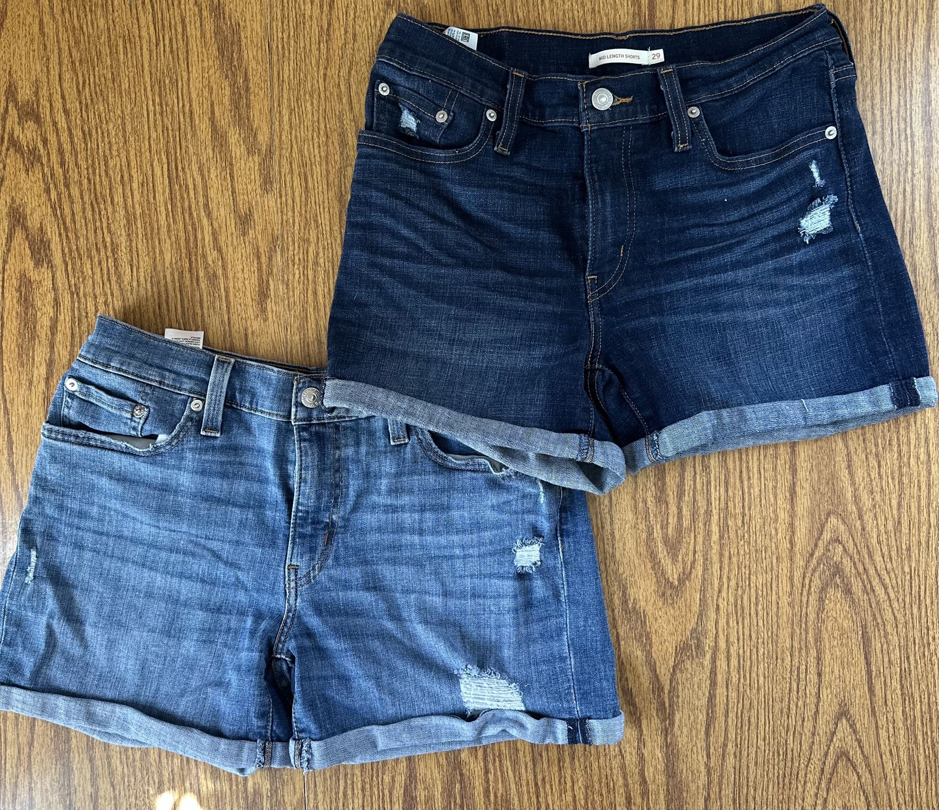 Signature By Levi Strauss Jean shorts Midi Size