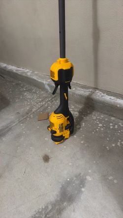 DeWALT grass cutter electric