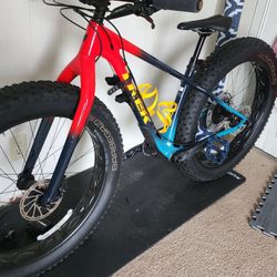 2022 Trek Farley 9.6 