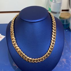 SOLID GOLD Cuban Chain