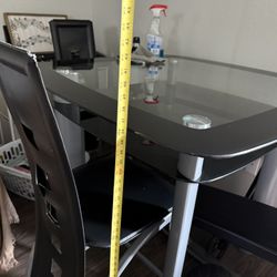 Table With 4 Chairs