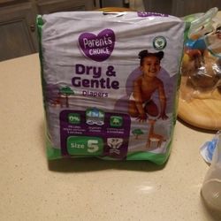 Parents Choice Dry and Gentle 27 Diapers 