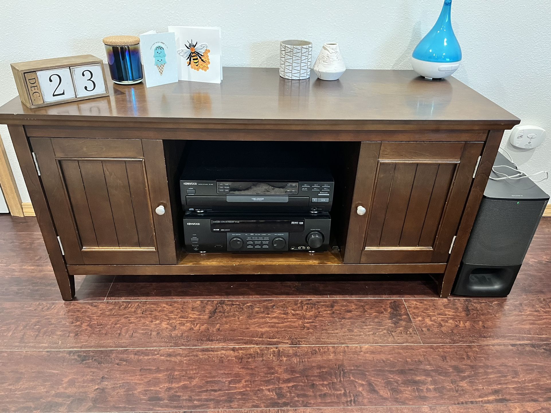 TV Stand - Free
