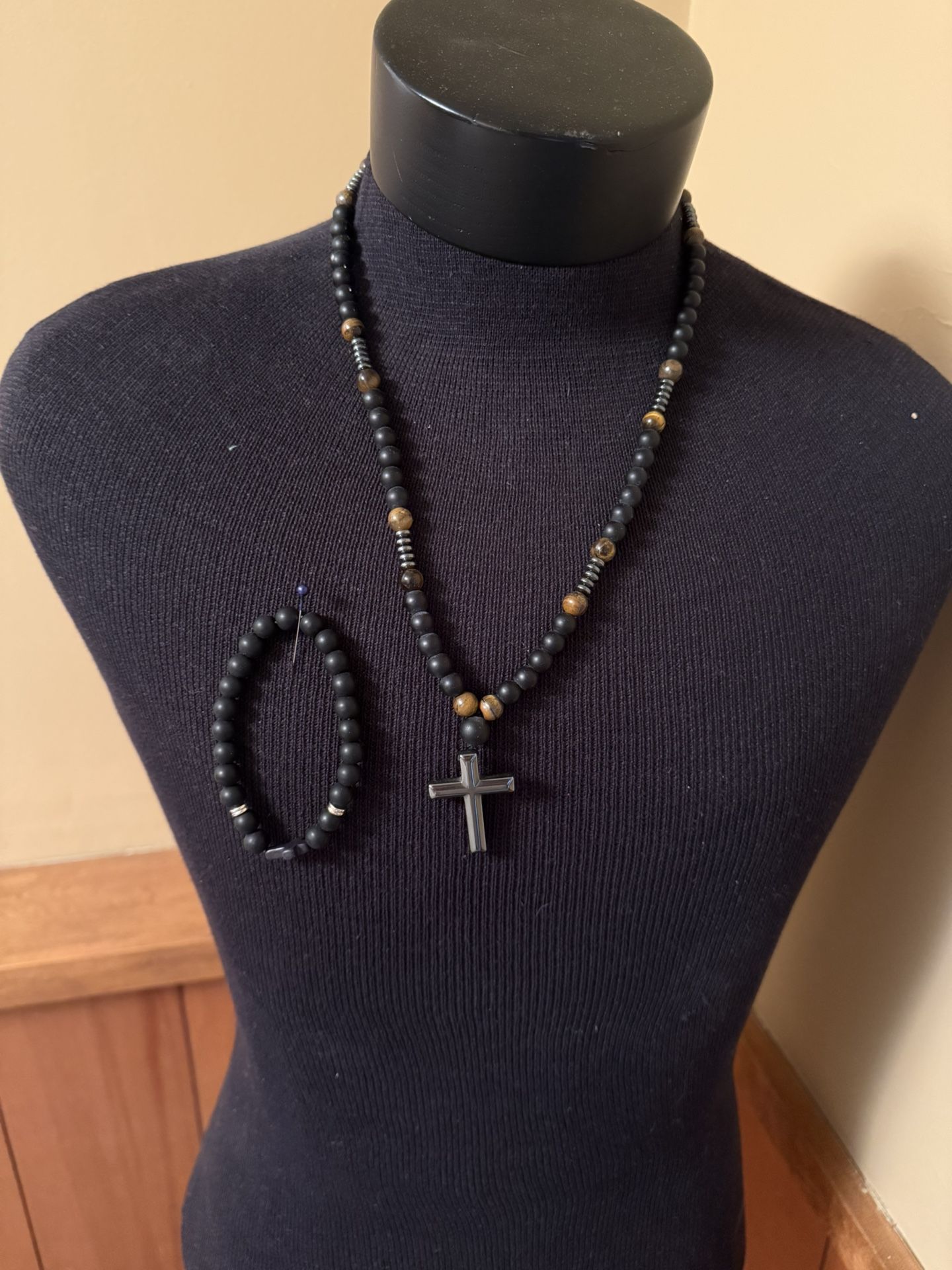 New- Men’s 27” Tigers Eye and Black Onyx necklace with 8.5” Black Lava bracelet