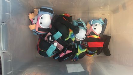 Knee pads, elbow pads, wrist pads for skating