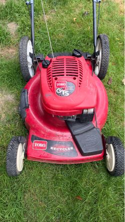 Toro Recycler 22" GTS Front Wheel Drive self-propelled gas mower.