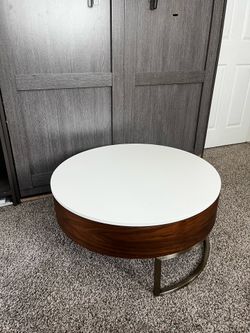 *New/Nuevo* Walnut & White Functional Storage Coffee Table