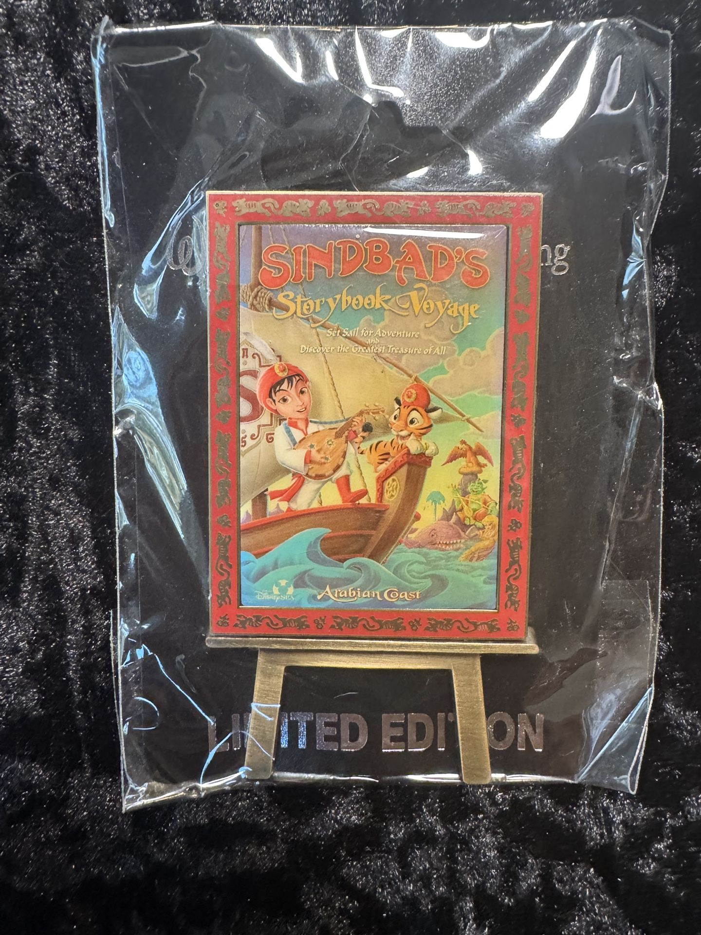 Disney Pin LE Tokyo Disney Exclusive