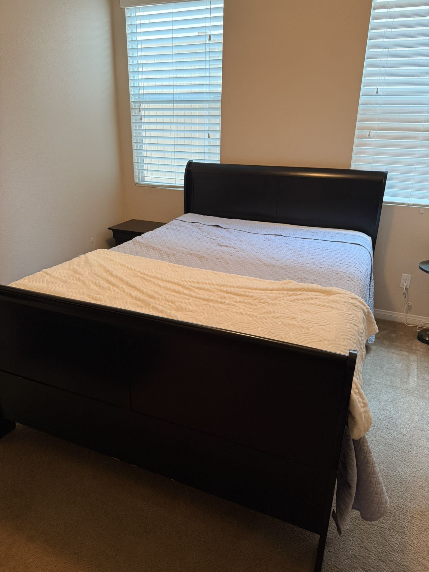 Queen Bedroom Set 