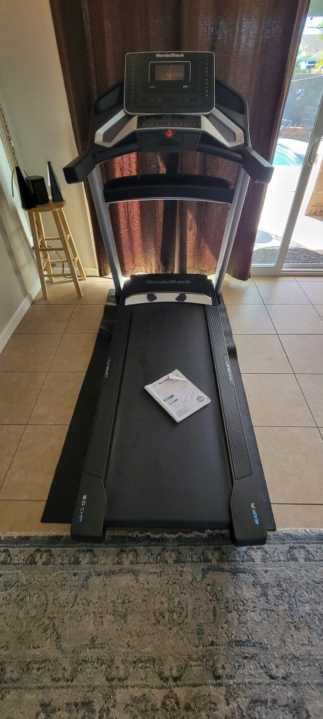 Nordick Track EXP 7i Treadmill