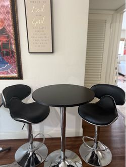 Bar Table & Bar Stools