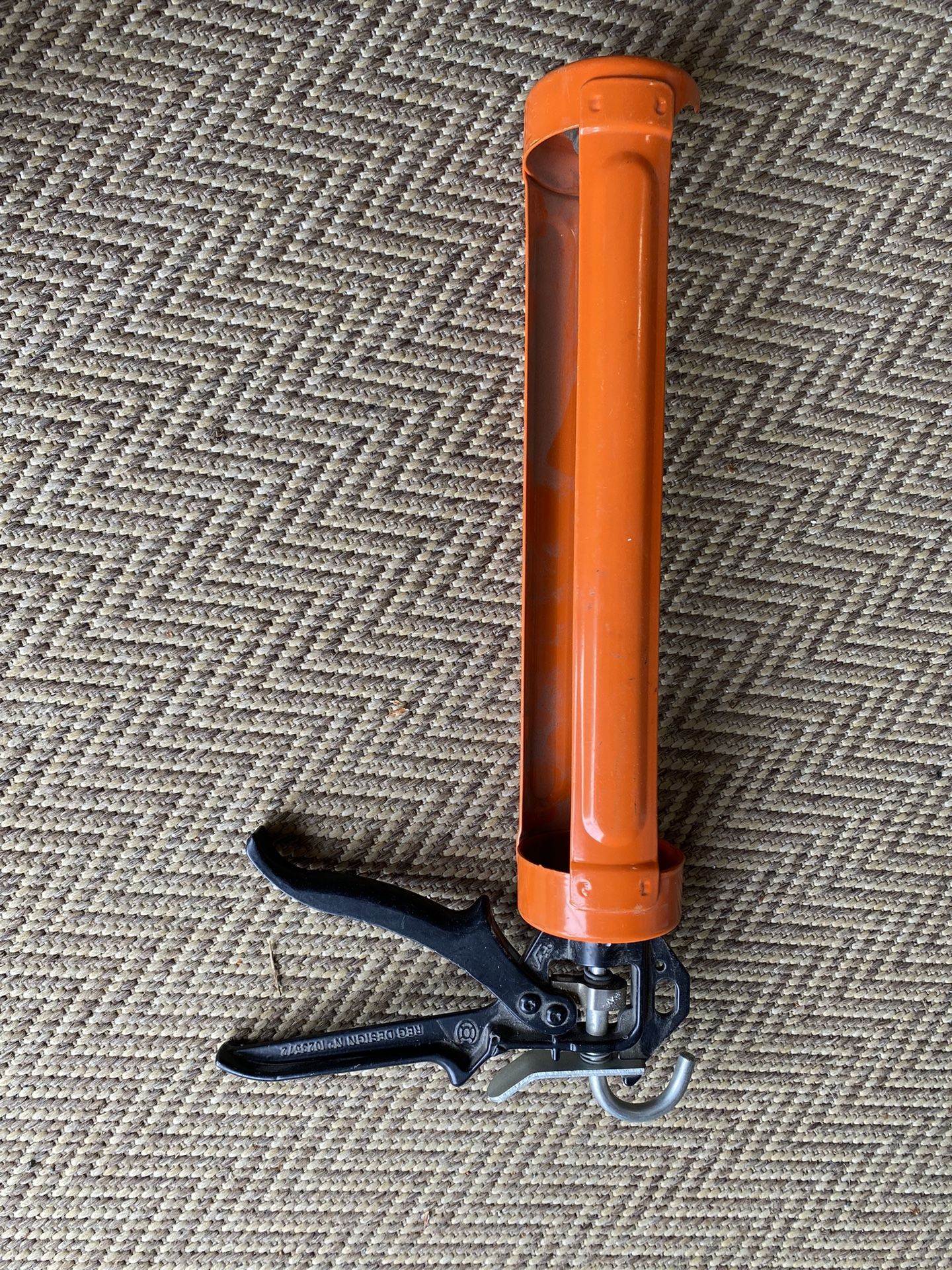Cox Large Caulk Gun