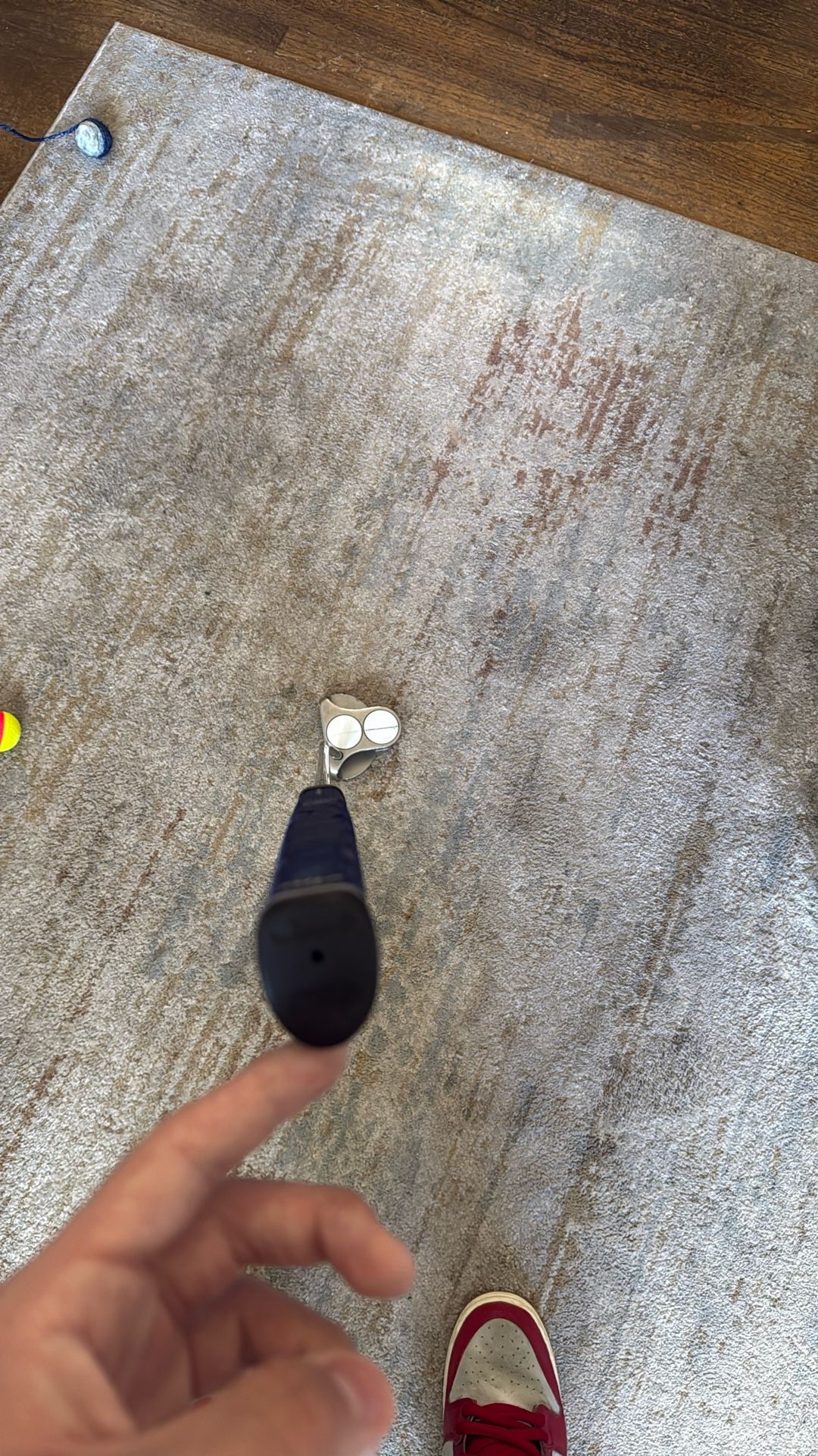 Odyssey White Hot 2-ball putter