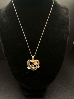 14K Gold 2 Tone necklace w heart pendant 18” 3816 Steilacoom Blvd SW Lakewood WA
