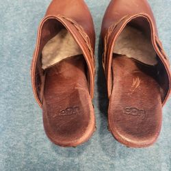 Uggs Clogs
