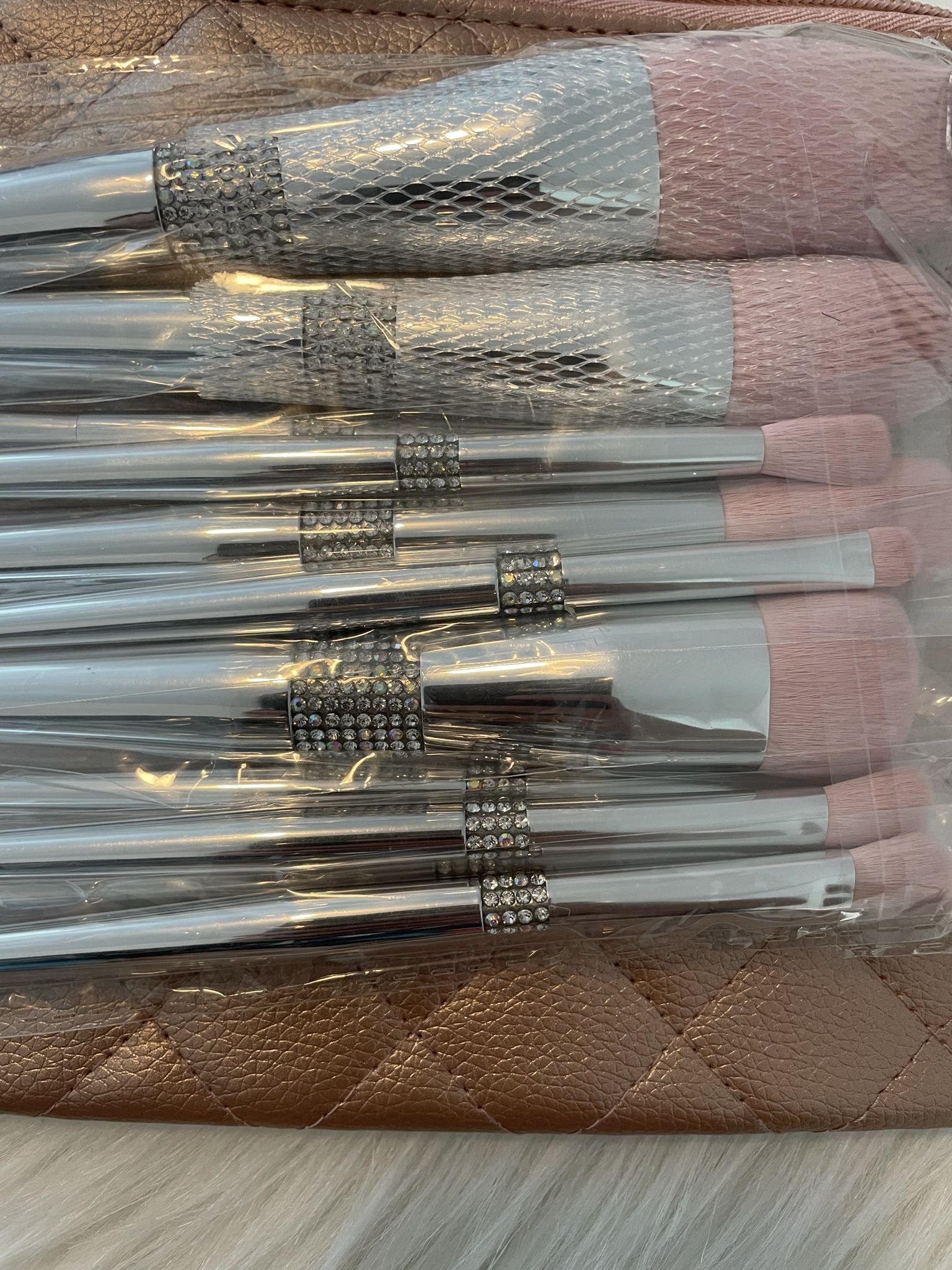Brand New Rhinestone Makeup Brushes With A Zip Bag