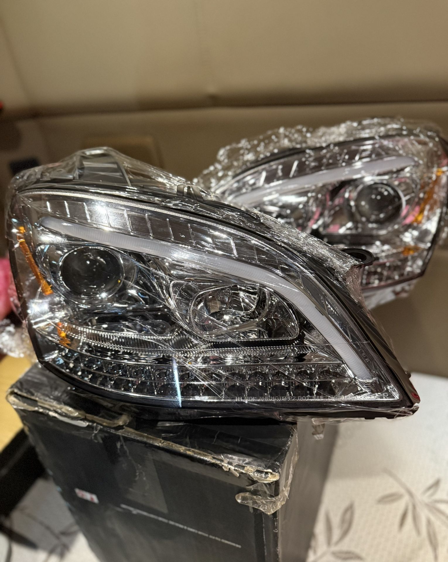Headlight Ml350/500 06-2011