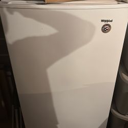 Whirlpool Standing Freezer