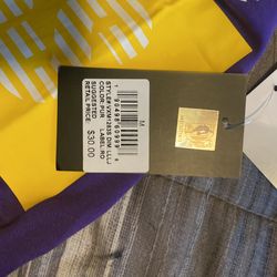 LA Lakers LeBron James Jersey Yellow M L XL for Sale in Bellflower, CA -  OfferUp