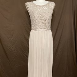 David’s Bridal Dress Women’s Size 6