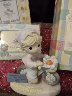 Precious Moments Charter Symbol Of Membership. The Road To A Friend Is Never Long 