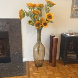 Glass Vase Sunflowers