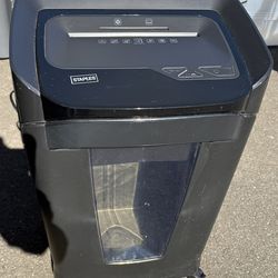 Staples 18 Sheet Commercial Rated Shredder. Model SPL-TXC18A
