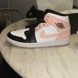 Air Jordan 1s (used)