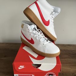 Womens Nike Court Royale 2 Mid (like-new)