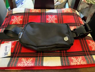 Lululemon belt bag