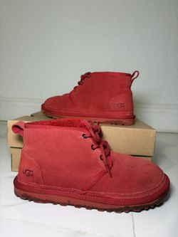 UGG Neumel Boots – Red – Size 5