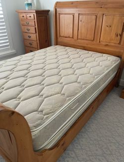 Queen bedroom Set with 1 night stand