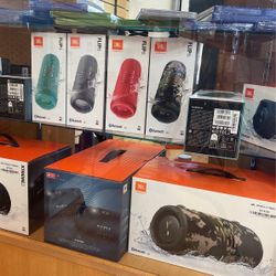 JBL Flip 6 Bluetooth Speaker 