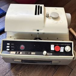 Sears Tower Slide Projector Automatic- Model 9880
