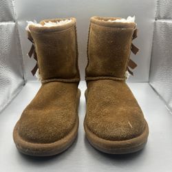 Kookaburra Kids Boots. Furry In The inside. Size 8