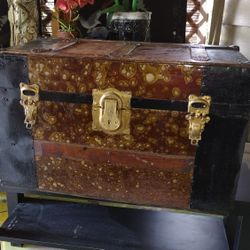 Old Trunk